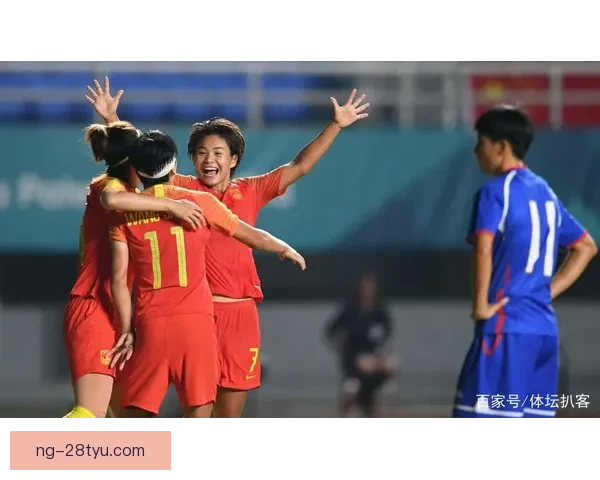 平果男女足俱乐部法人双双限高